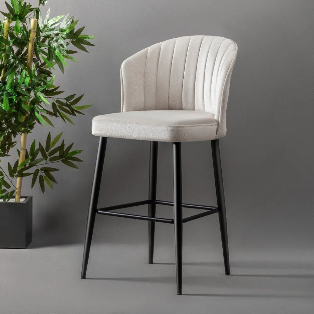 Set di 4 sedie da bar Iria velluto bianco crema e metallo nero