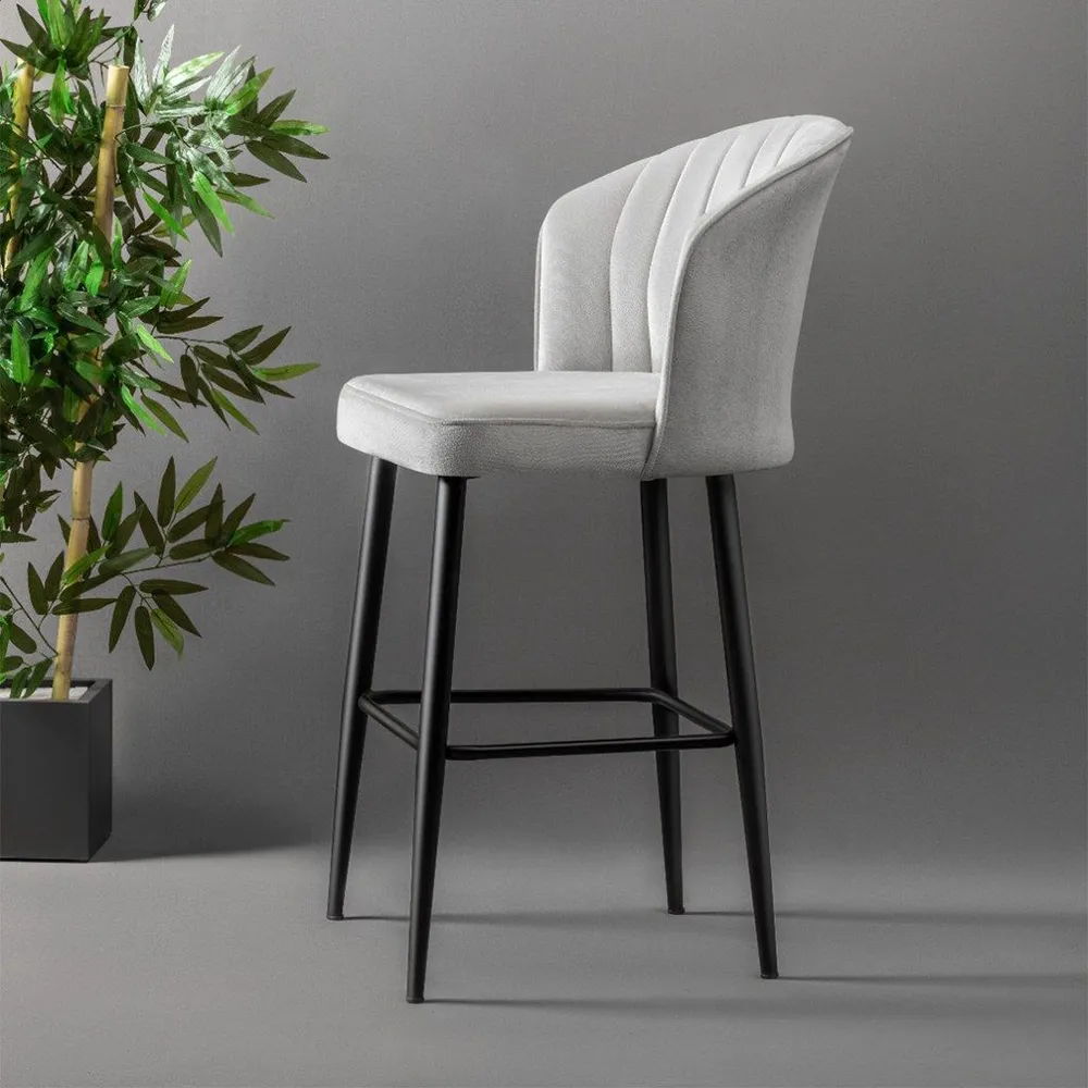 Set di 4 sedie da bar Iria velluto bianco crema e metallo nero