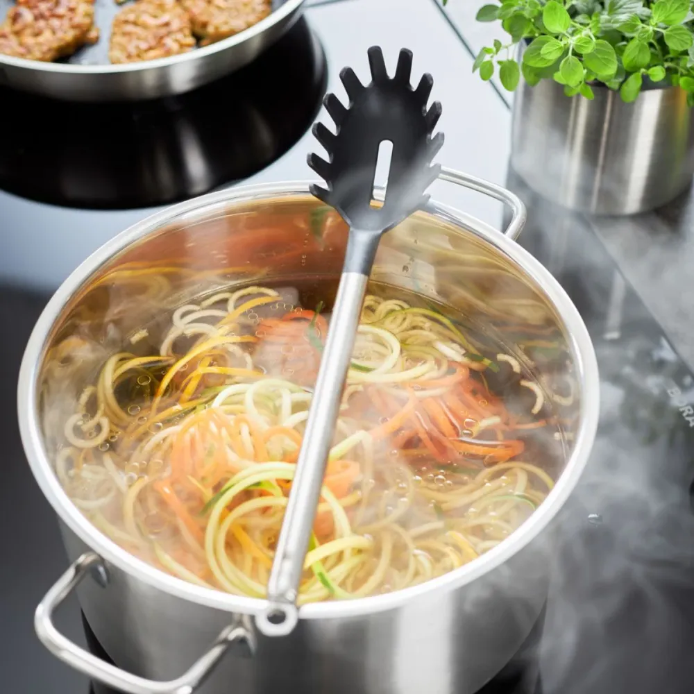 Set di 2 utensili da cucina nailon con manico acciaio inox Basic Line Rösle
