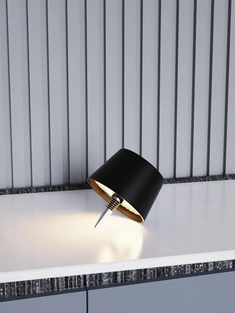 Lampada ricaricabile forma di bottiglia da tavolo wireless dimmerabile