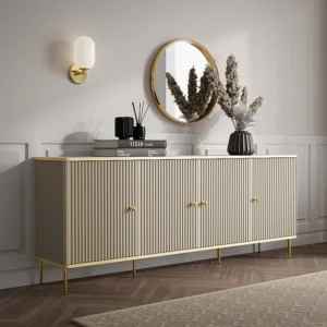 Credenza con 4 ante MDF e Acciaio Sabbia e Dorato SINEAD per Pranzi Famiglia