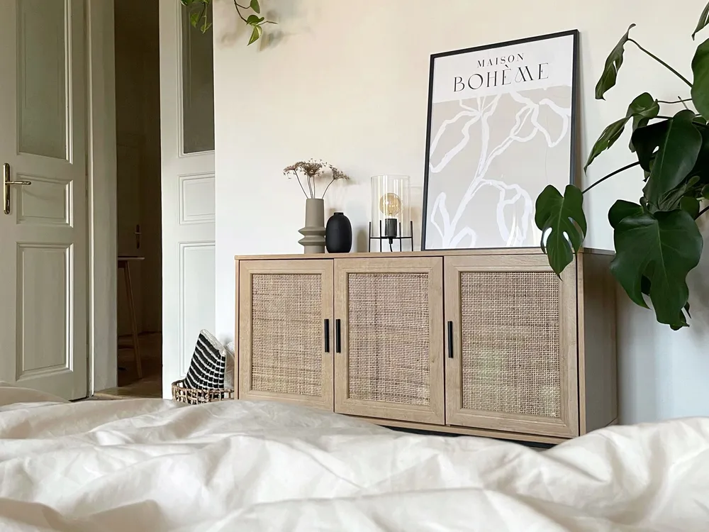 Rattan 3 Door Sideboard Light Wood PASCO per Pranzi Famiglia