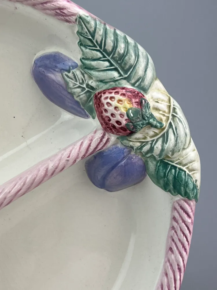 Antipastiera vintage ceramica decorata rilievo con frutta