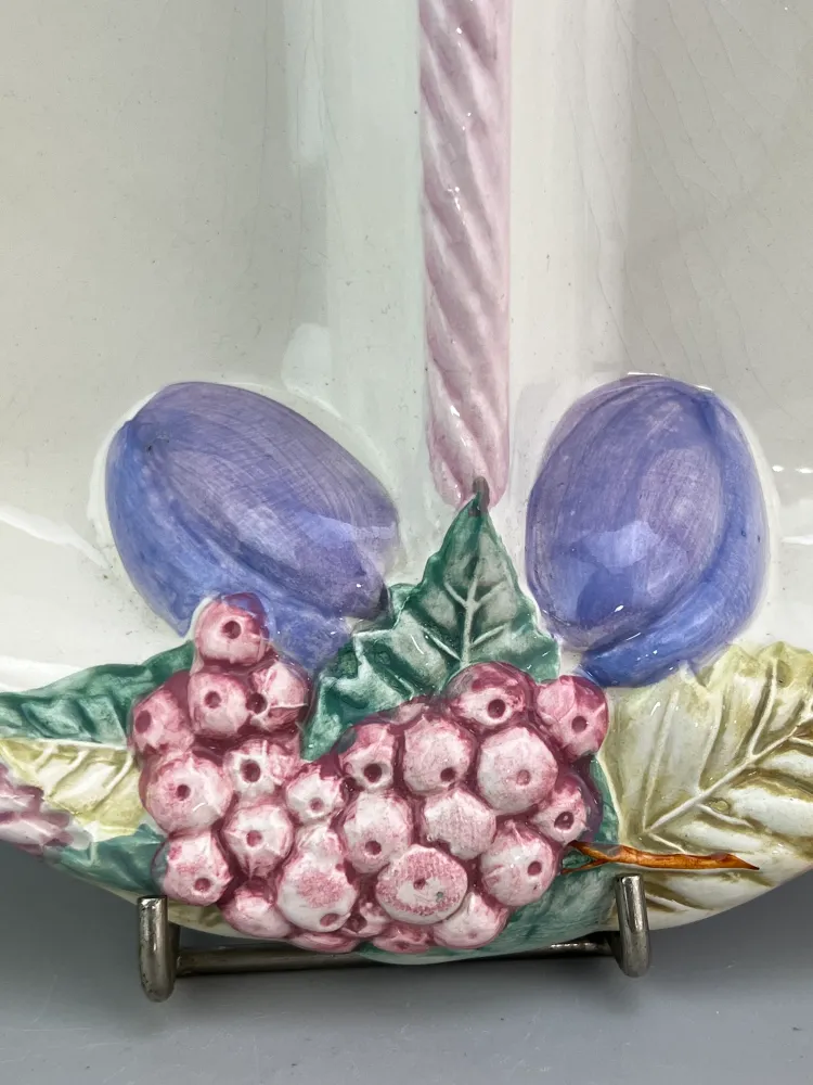 Antipastiera vintage ceramica decorata rilievo con frutta