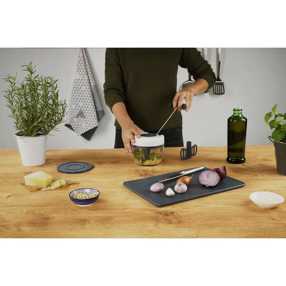 Fackelmann Tritatutto Multifunzione, Linea Easy Prepare, Ideale per tritare cipolle, Noci, Erbe aromatiche, e Altro ø14,5x...