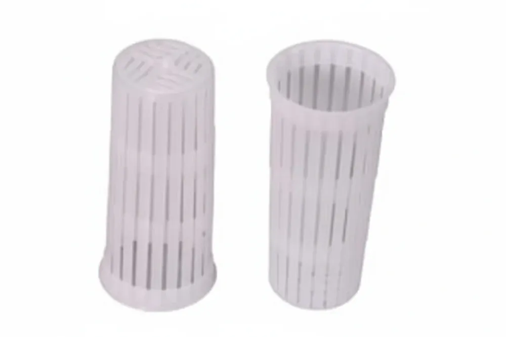 Formina Fuscella Per Ricotta Gr.50- - Ø Superiore Cm.3,5 - Ø Inferiore Cm.3X8,5H. - 25 Pezzi