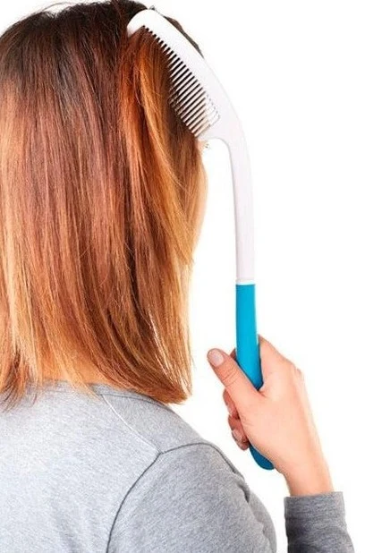 Petine con Manico Ergonomico Lungo