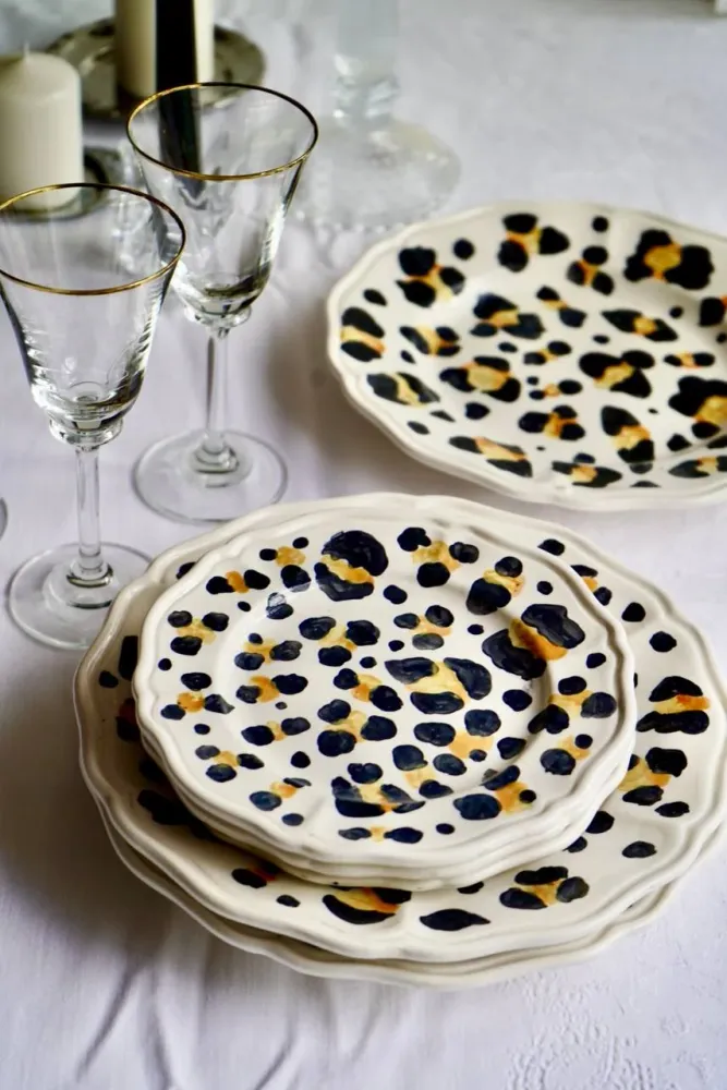 Piatto con bordo smerlato – Decoro leopardato | 19 cm