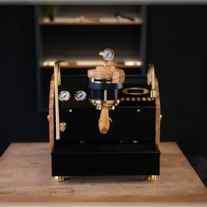 La Marzocco GS3 MP Custom – Nero Oro Legno d'Ulivo di RB Crafts & La Barista