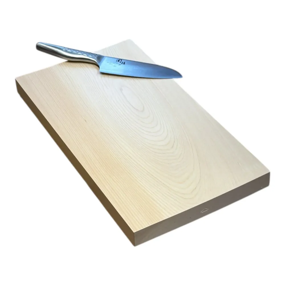 Hinoki. Tagliere cipresso giapponese, spessore 3 cm, dimensioni 42x23 cm. Rune-Jakobsen Woodworks