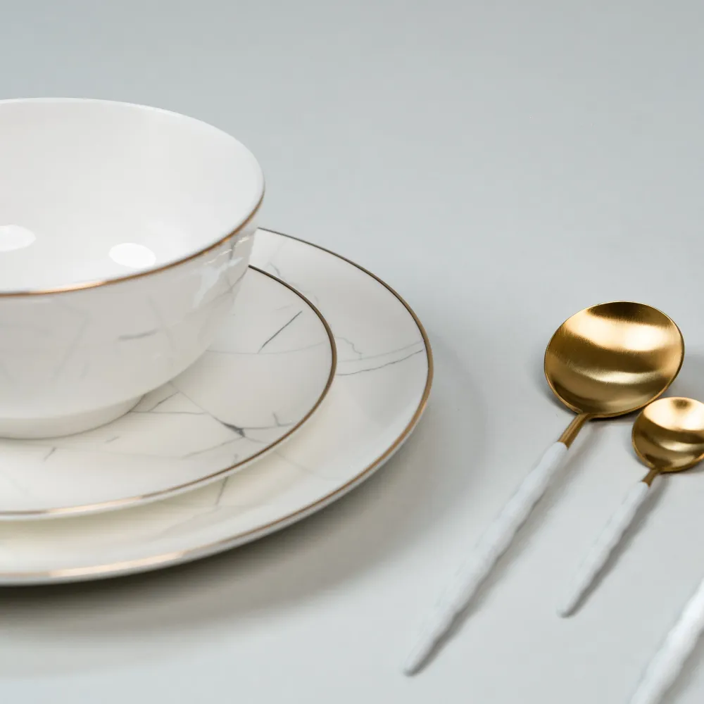 Set di piatti design Miguel Marmeren