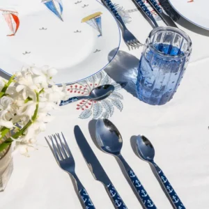 Set di posate dal design con ancoraggio da 24 pezzi