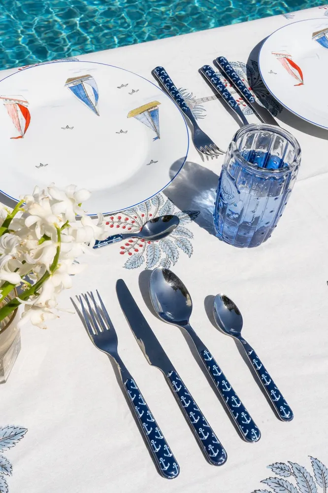 Set di posate dal design con ancoraggio da 24 pezzi
