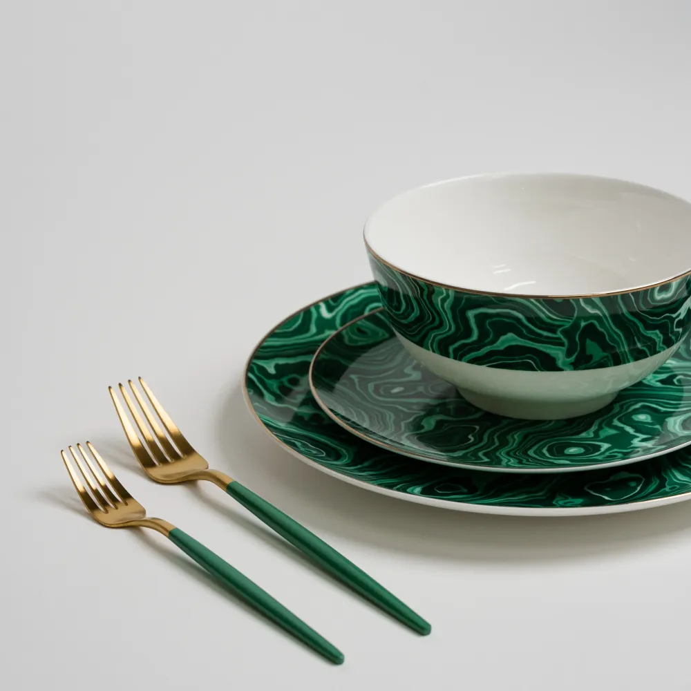 Set di stoviglie ispirato alla pietra naturale