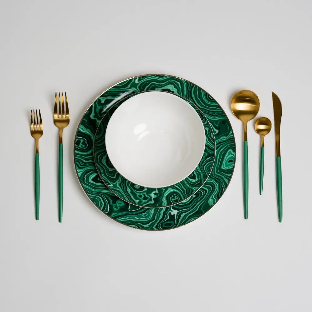 Set di stoviglie ispirato alla pietra naturale