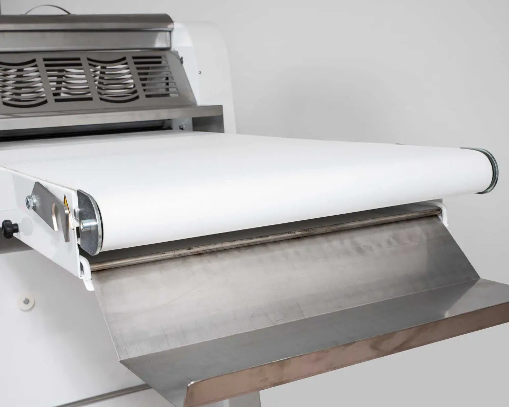 Sfogliatrice con piedistallo modello pm600bravo piano da 1000 mm Edilser