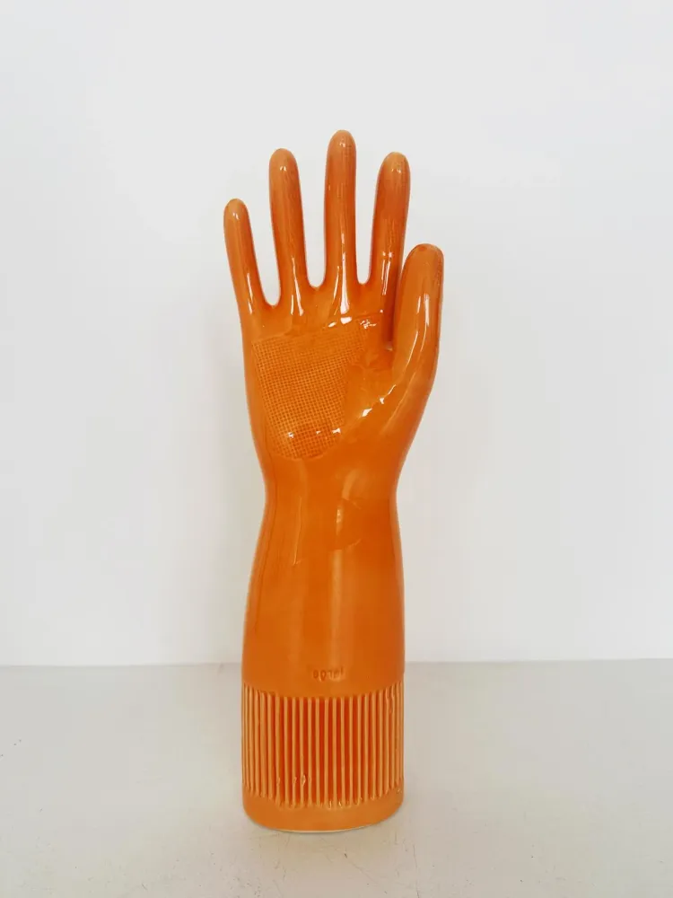 Stampo ceramica/ guanto Pirelli Prod. italiana, 1980