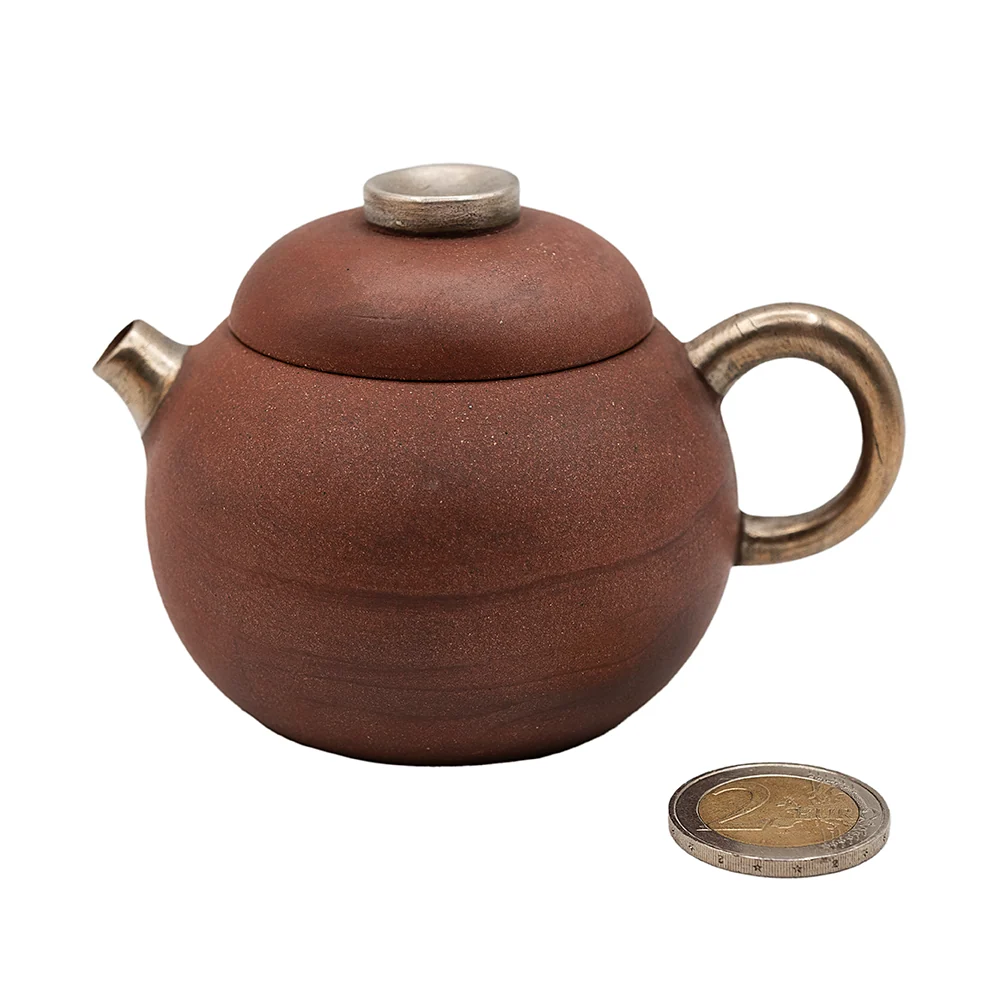Teiera rotonda smaltata rossa con dettagli argento n. 94433, 155 ml