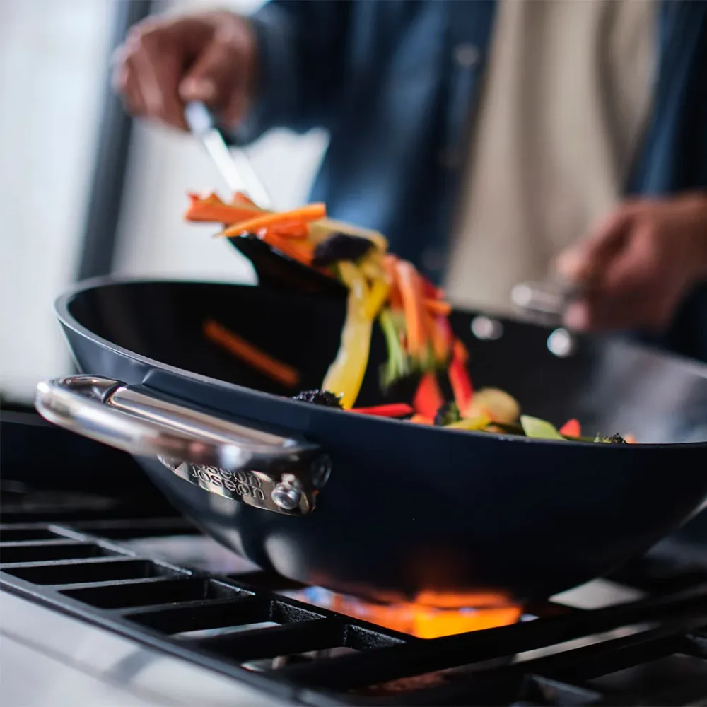 Wok ceramica con manico pieghevole Spazio Joseph Joseph