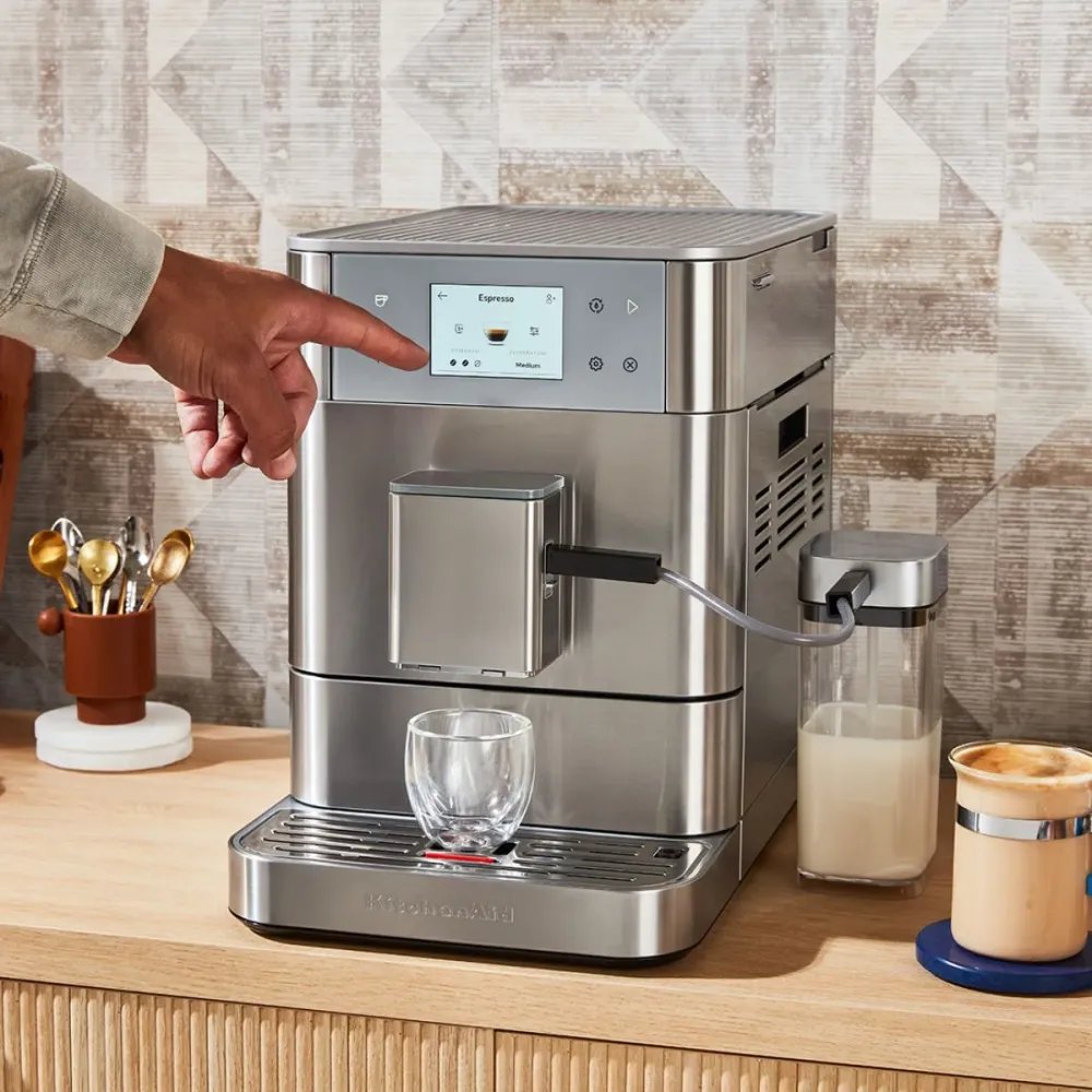 Macchina da caffè espresso superautomatica con serbatoio del latte KF7 KitchenAid