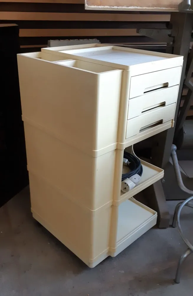 Carrello per disegnatori