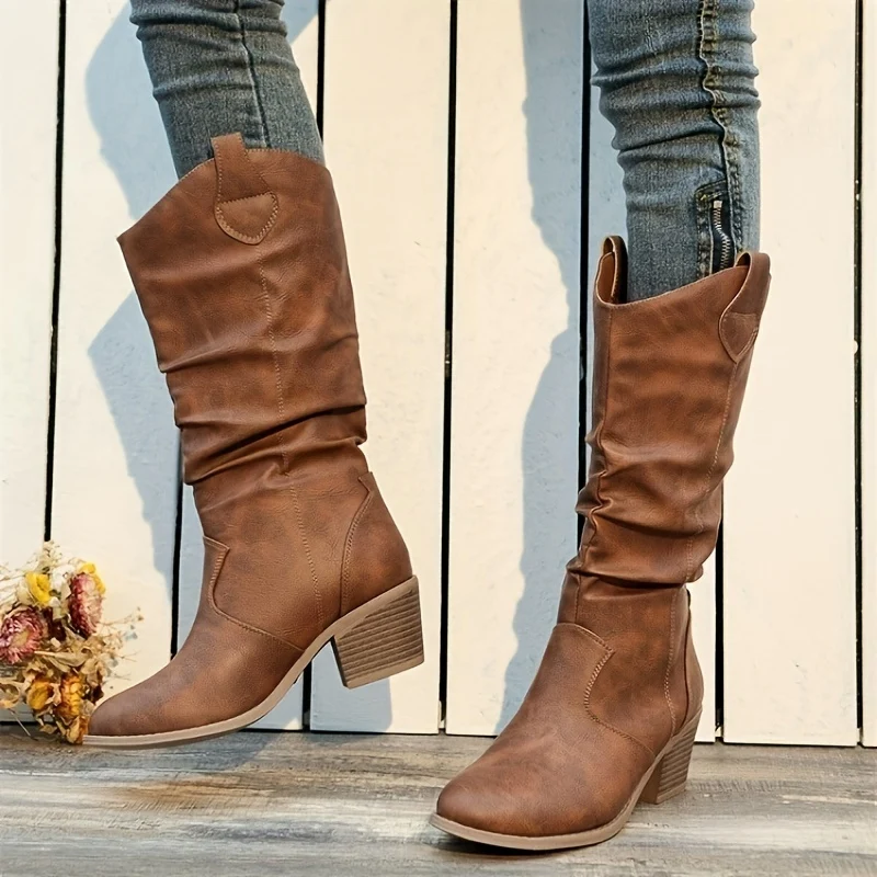 Botas de Cowboy Femininas Slip-On - Botas de Montaria e Social com Salto Grosso, Bico Redondo, Parte Ottimo em Couro Sinté...