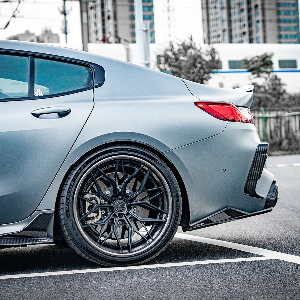 Prese d'aria posteriori Dry Carbon stile SQ per BMW M8 (F91 F92)