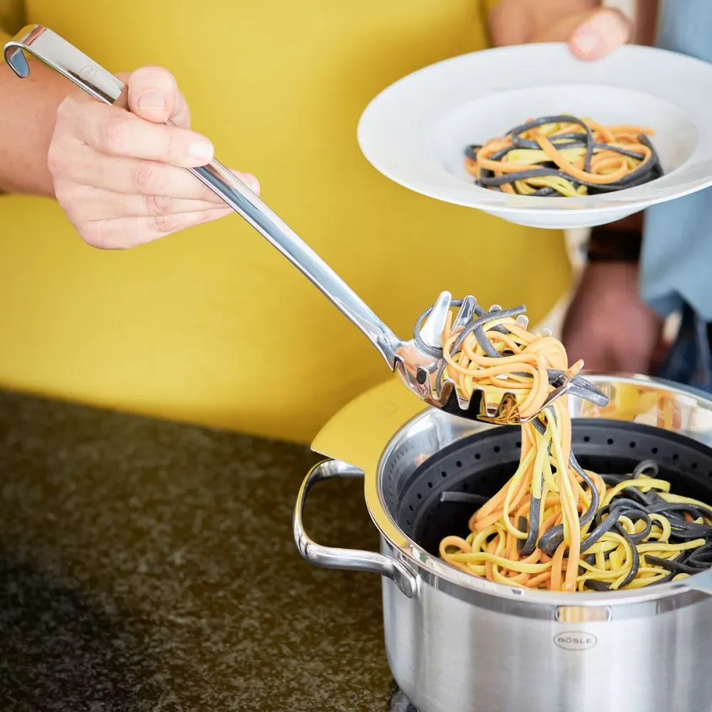 Cucchiaio per pasta acciaio inossidabile con gancio Rösle