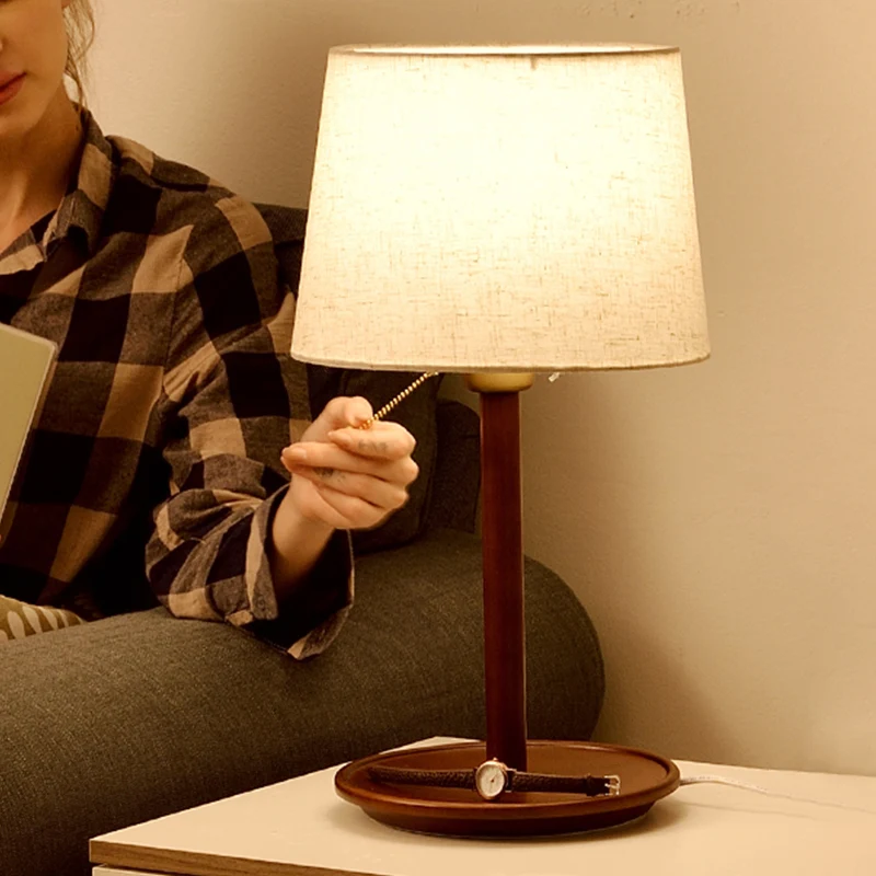 Lampada da scrivania piccola tessuto modernista 1 testa conica rosso marrone/legno con catenella