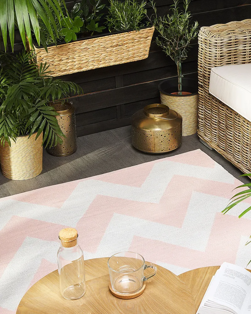 Area Rug 140 x 200 cm Pink and White KONARLI
