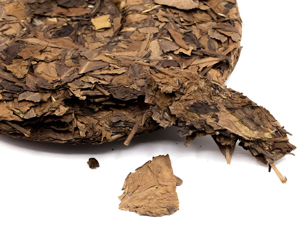 Fuding Lao Bai Cha (collezione Moychay tè bianco Shou Mei invecchiato da Fuding, provincia di Fujian, 2016), torta da 357g