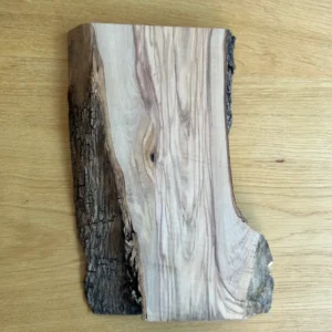 Mini Tagliere legno di ulivo grezzo con corteccia Made Blasi - 33x20 cm