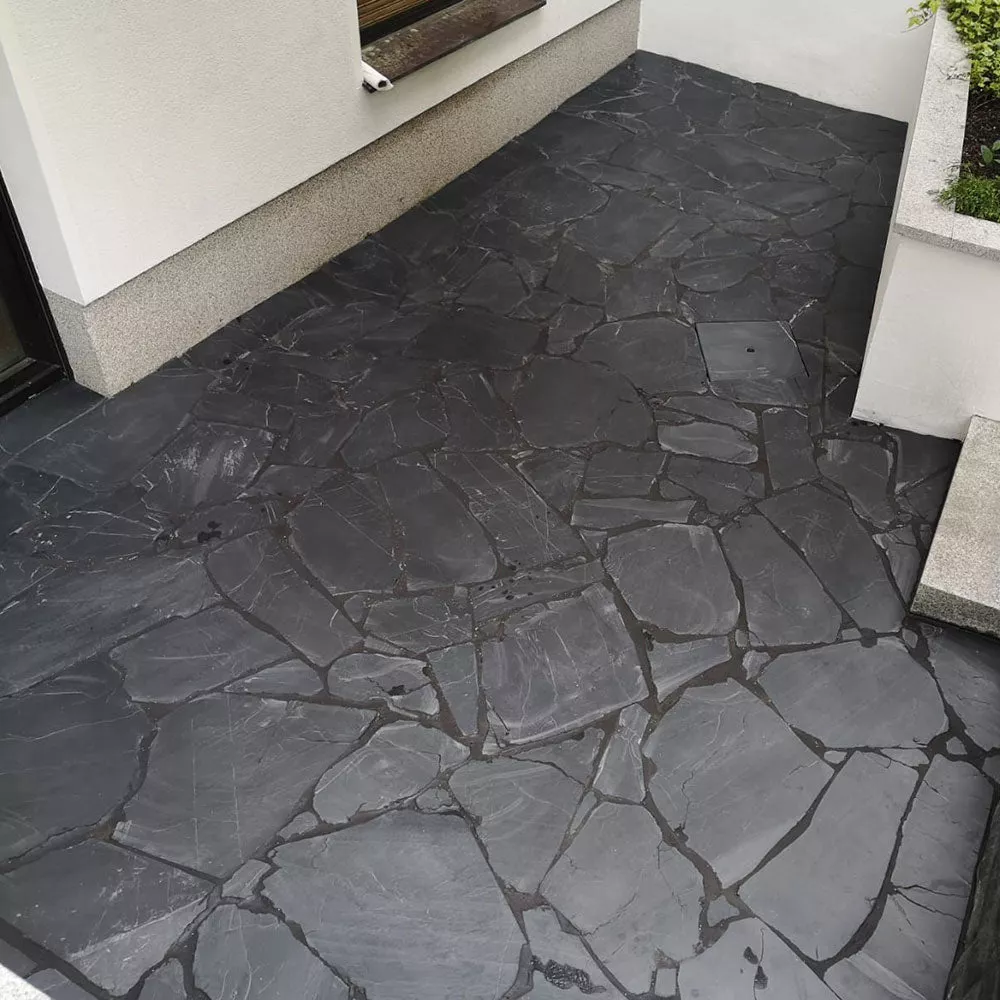 70 m² Piastre poligonali Ardesia Negra 2-4 cm 46 €/m² Spese di spedizione gratuite