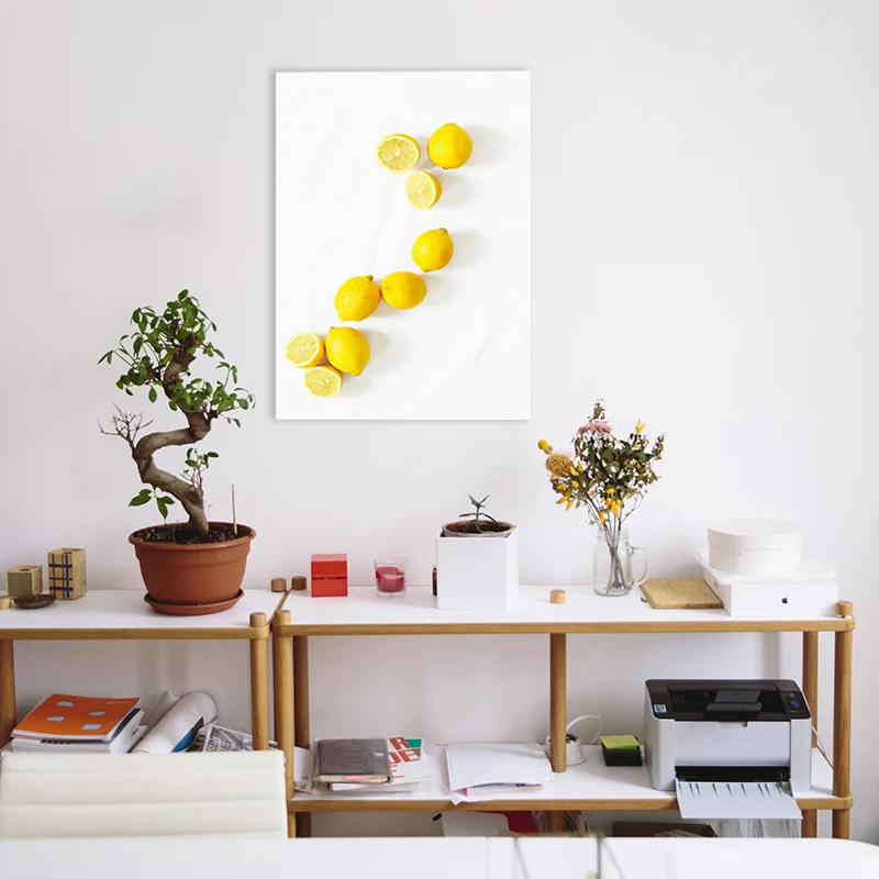 Decorazione da parete gialla strutturata su tela con stampa artistica contemporanea Sour Lemon per il bagno