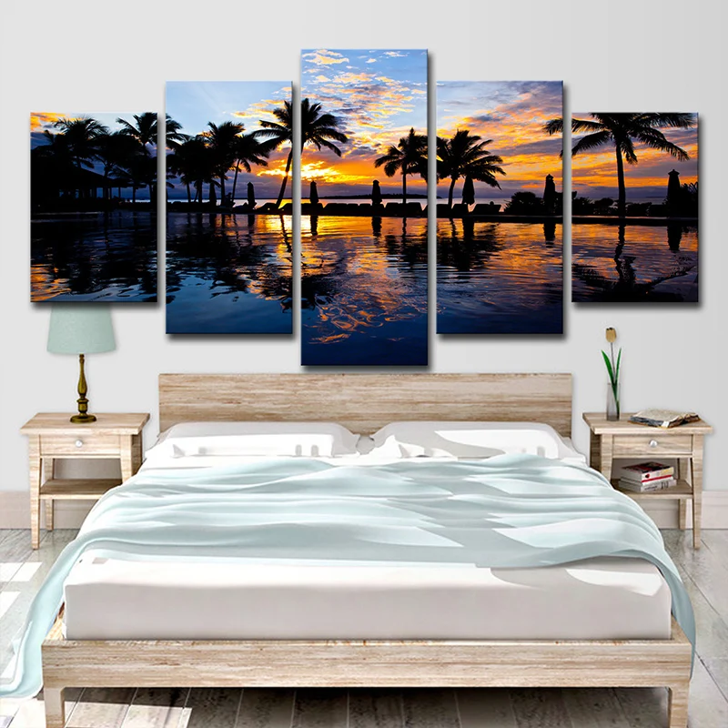 Stampa artistica da parete Tropix Sunset Glow tela con palme arancioni e piscina per camera