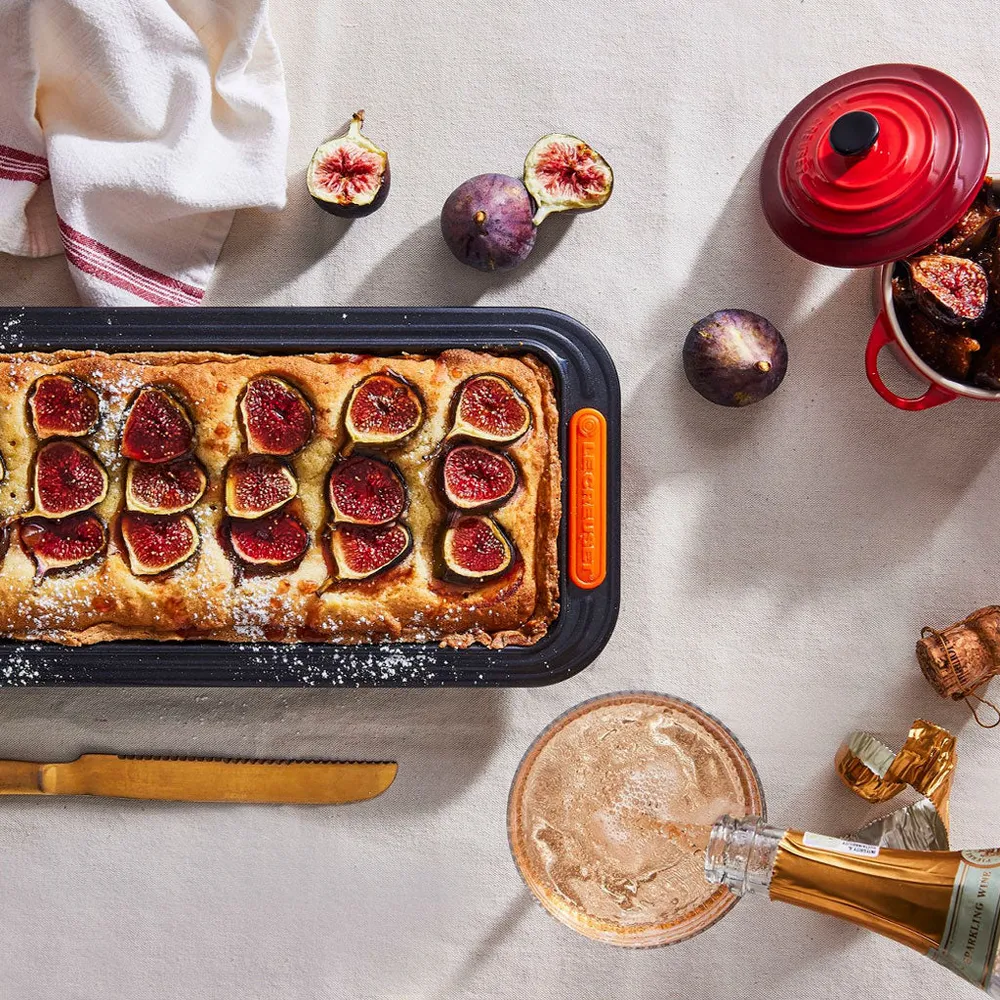 Stampo rettangolare antiaderente Le Creuset con fondo removibile