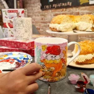 Tazza di Babbo Natale colorabile