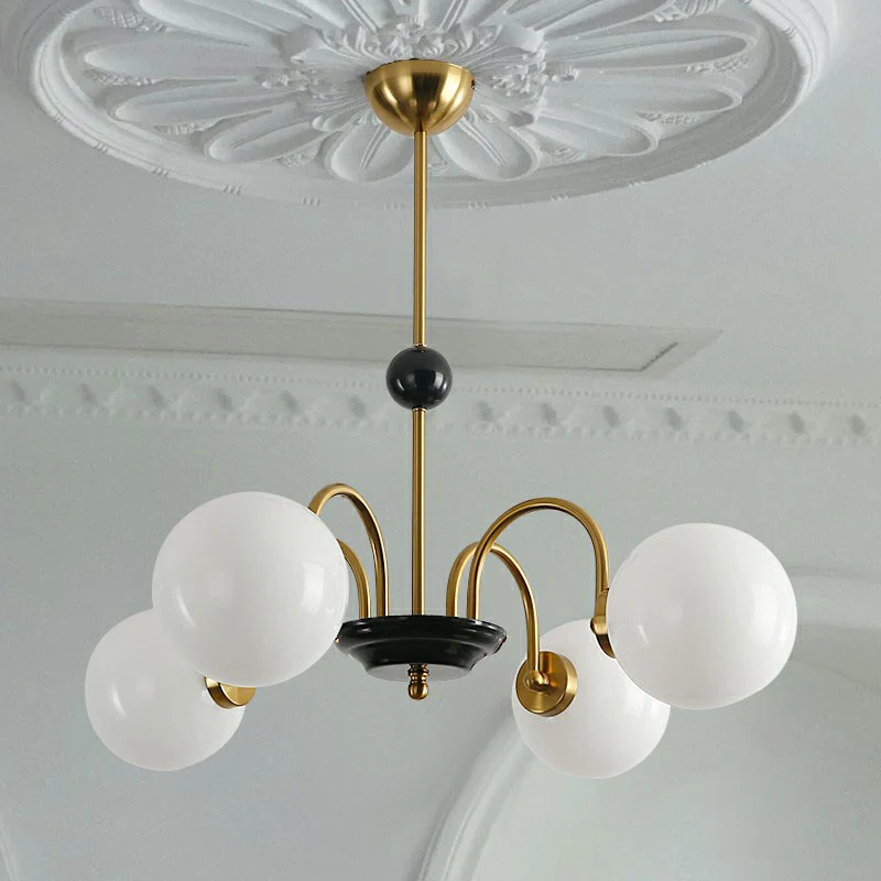 Lampadario sfera vetro avorio Illuminazione sospensione postmoderna nero e ottone per sala da pranzo | Spedizione Veloce