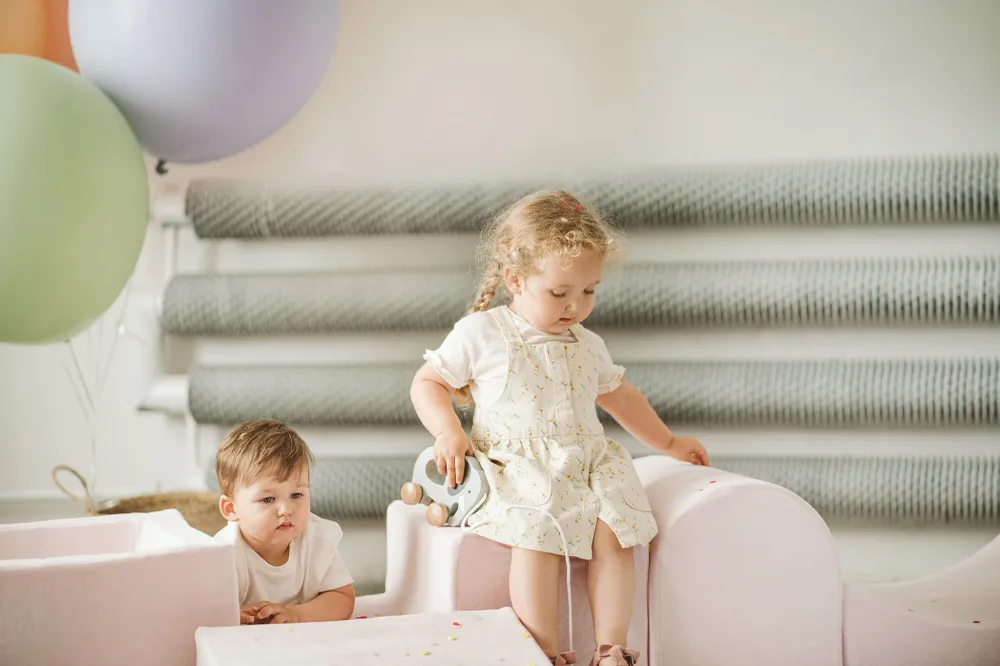Set de juego rosa con bolas de billar perla, menta, turquesa y rosa MeowBaby